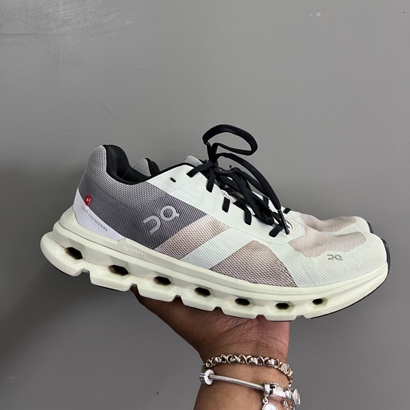 On Running Shoes - On Running Cloudrunner women's running shoes Size 9